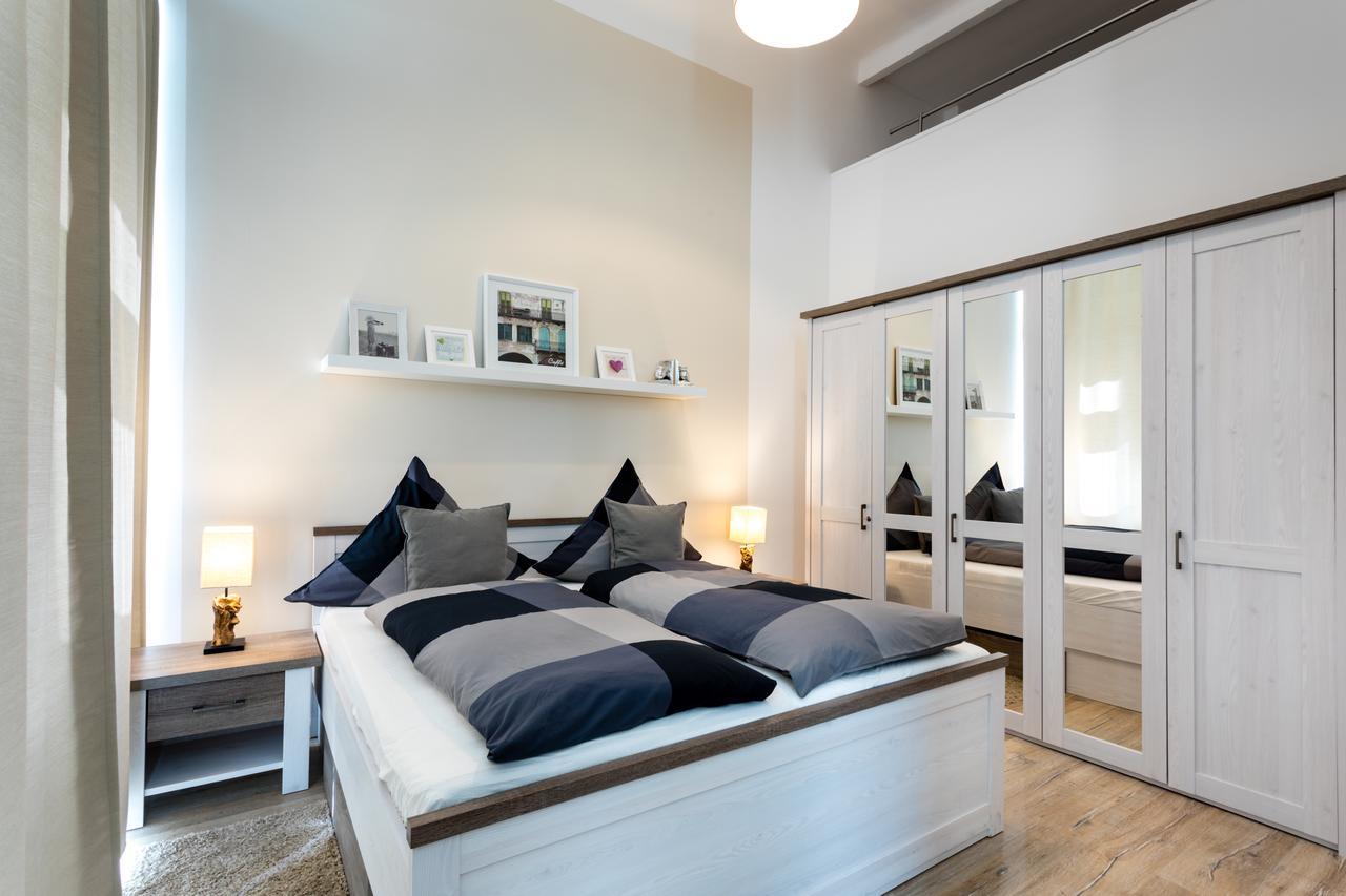 The Goethe Loft, 2 Bedroom Up To 5 People Berlin Exteriör bild